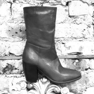 Brand new Steven by Steve Madden booties